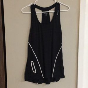 ‼️FINAL PRICE‼️Reebok black &silver reflective top